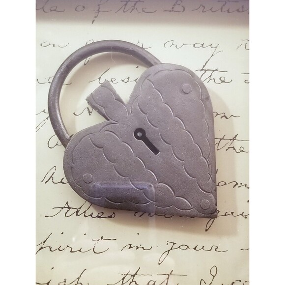 Vintage Metal Heart Shaped Lock Shadowbox 9.5"x9.5"x1.5" - Picture 2 of 4